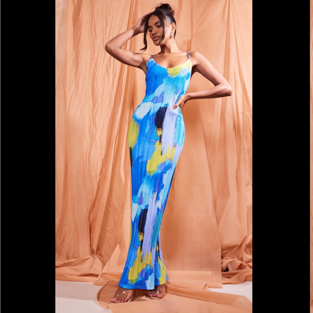 NWT plisse dress